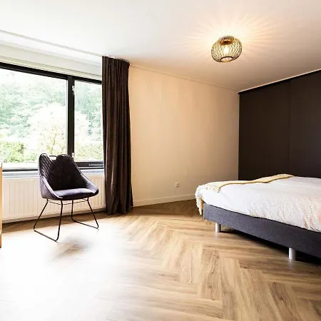 With Sauna And Two Hottubs, In A Near The Veluwe Villa *